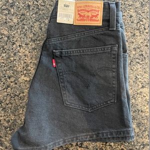 LEVI'S HIGH WAISTED MOM WOMEN'S SHORTS